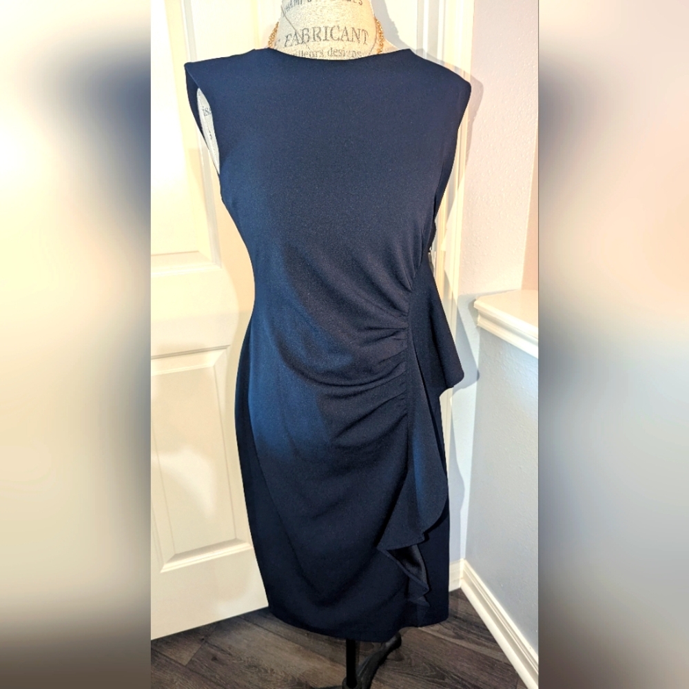 Elegant Navy Sleeveless Dress